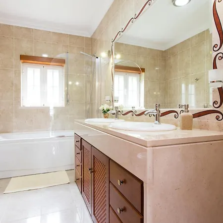 וילה Vista Do Monte, Large Villa, Balcony Views, Private Heated Pool Near Silver Coast *